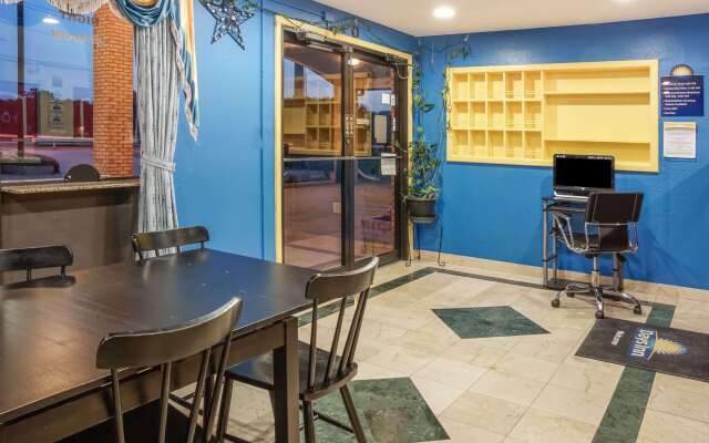 Days Inn by Wyndham Bastrop