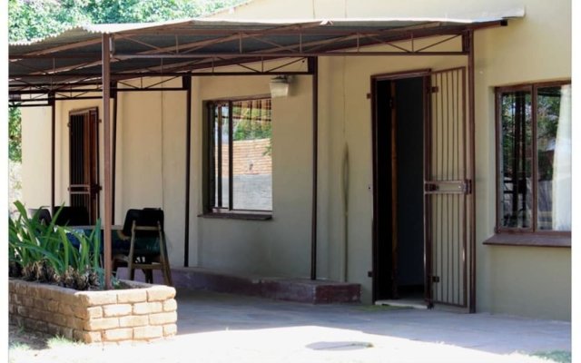 "room in Guest Room - Old Farmhouse for 3 in Limpopo Province"