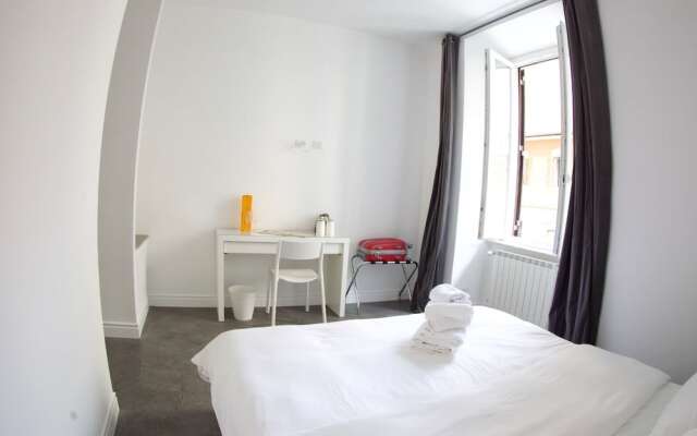 We Love Roma Guesthouse