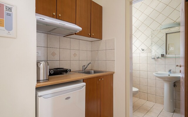 Artemis Apartments
