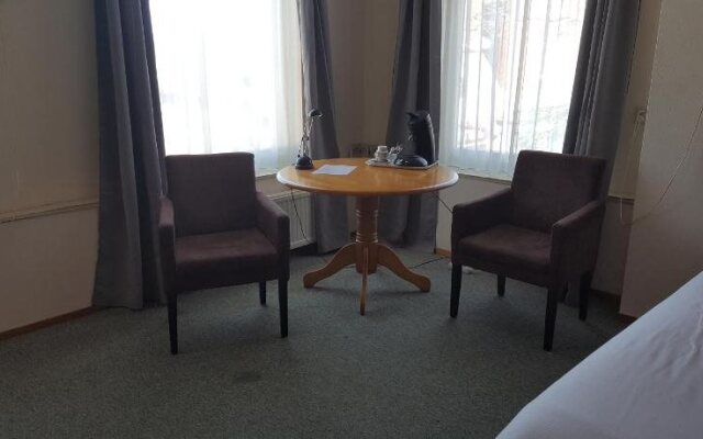Hotel het Gemeentehuis Uithuizen