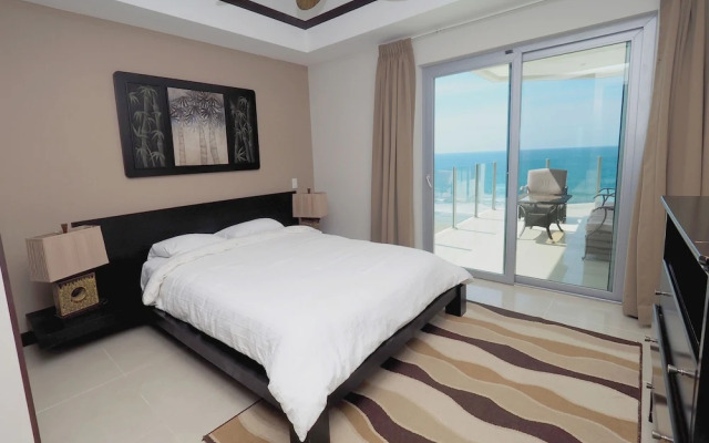 Condominio Diamante del Sol by CRHR