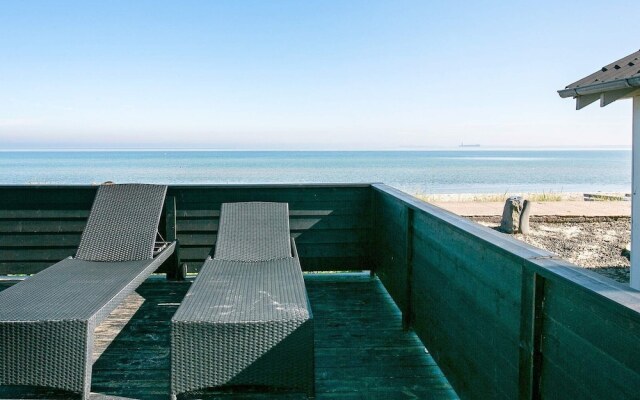 Beachfront Beauty in Hasmark - By Traum Ferienwohnungen