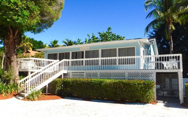 Waterside Inn on the Beach