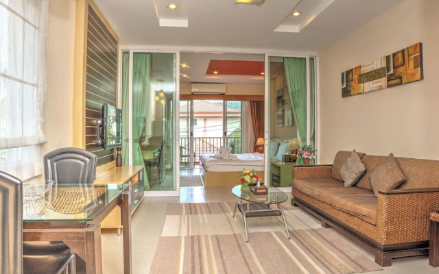 Whispering Palms Suite