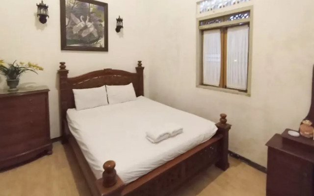 Intayu Homestay RedPartner