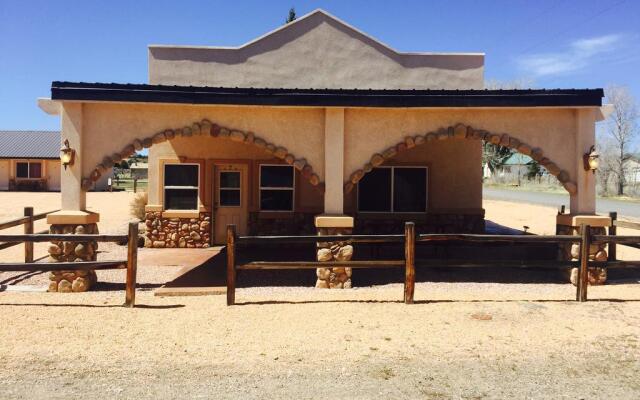 Mountain Ridge Cabins and Lodging