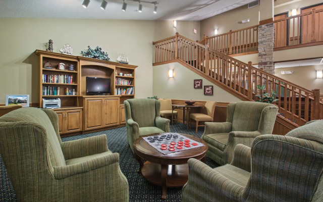 AmeriVu Inn & Suites - Waconia