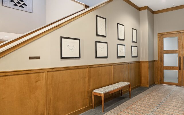 Merriweather Lakehouse, Autograph Collection