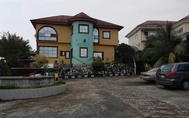 Dekka Hotel