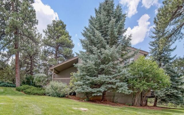 Trendy Country Club Condo