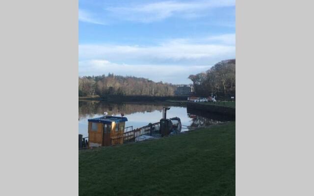 Waterfront apartment completely refurbished