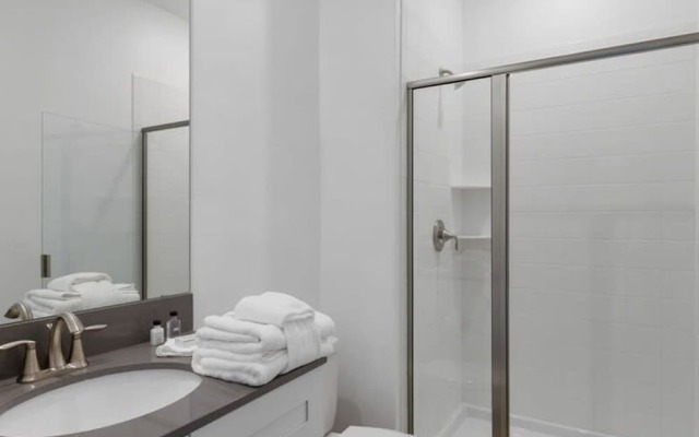 4224 Modern 4BD Private Pool - Near Disney