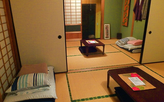 Aoshima Guesthouse Hooju - Hostel