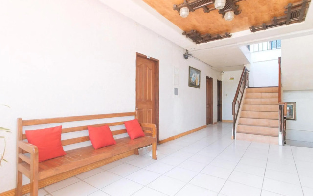OYO 426 Coco Grove Tourist Inn