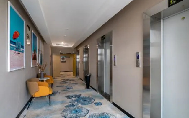 Hairui Hotel