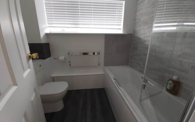 Beautiful and Luxurious 4-bed House in Essex