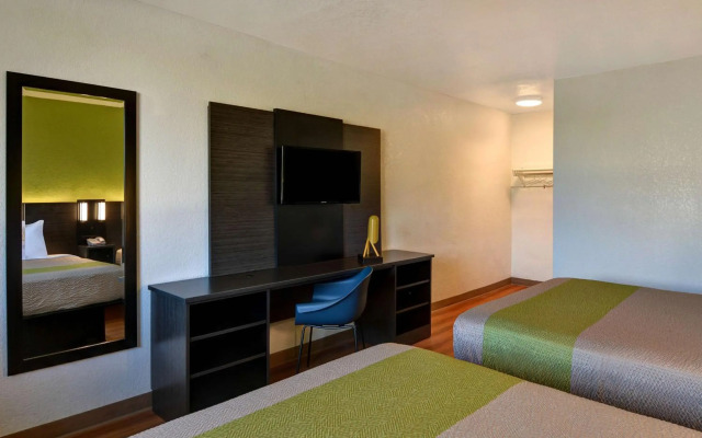 Motel 6 Cocoa Beach, FL