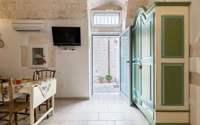 Nice and White Studio by Wonderful Italy