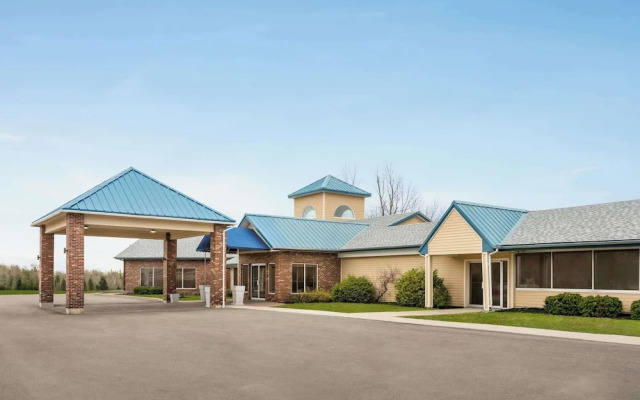 Holiday Inn Express Magnetic Hill