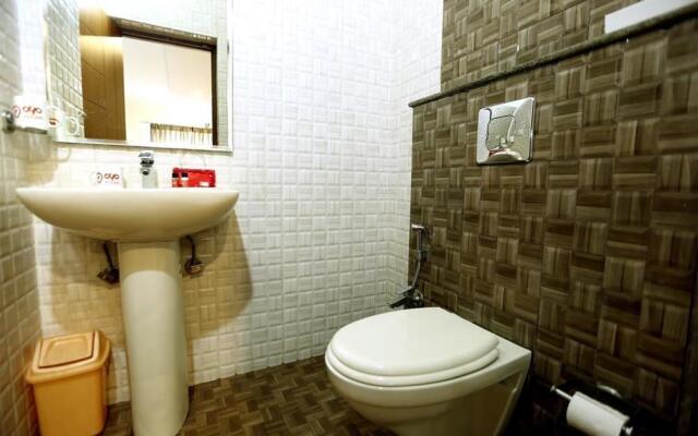 OYO 8715 Hotel Nakshatra Grand