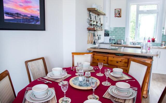 Seagulls Nest Beachfront Apartment With 3 Bedrooms