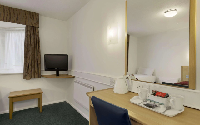 Days Inn By Wyndham Fleet M3