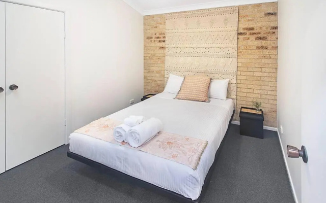 George's On First – Guest Rooms – Sawtell