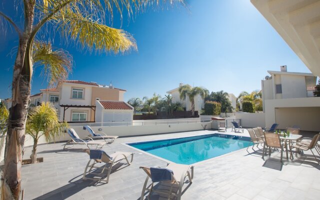 Protaras Holiday Villa Dv1