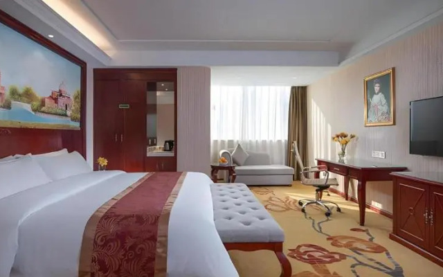 Vienna Hotel (Zhongshan Ancient Town Center)