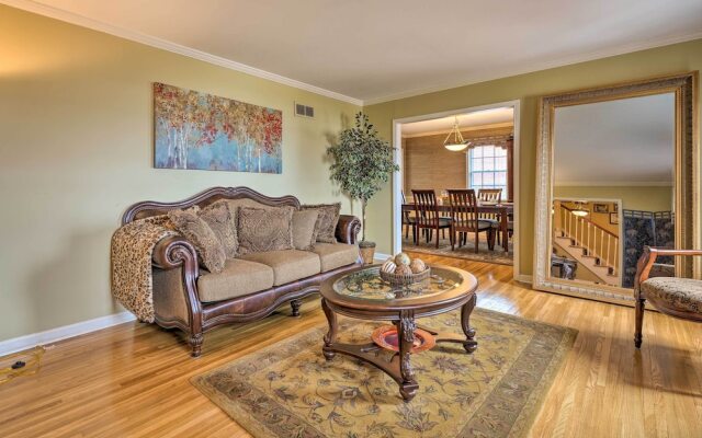 Spacious Memphis Home - Walk to Graceland