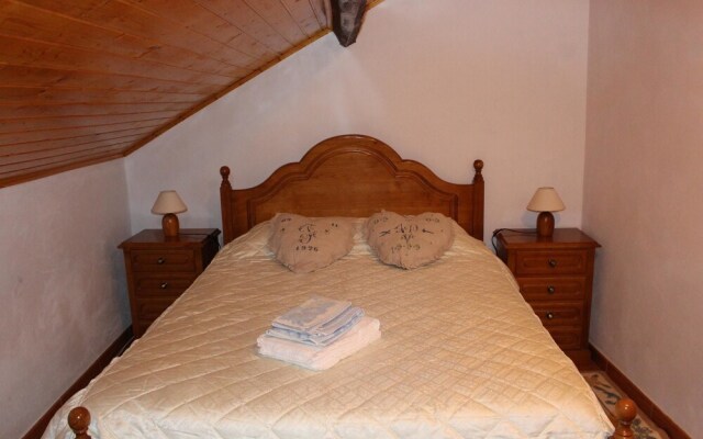 House With 2 Bedrooms in Paredes do Rio, With Wonderful Mountain View