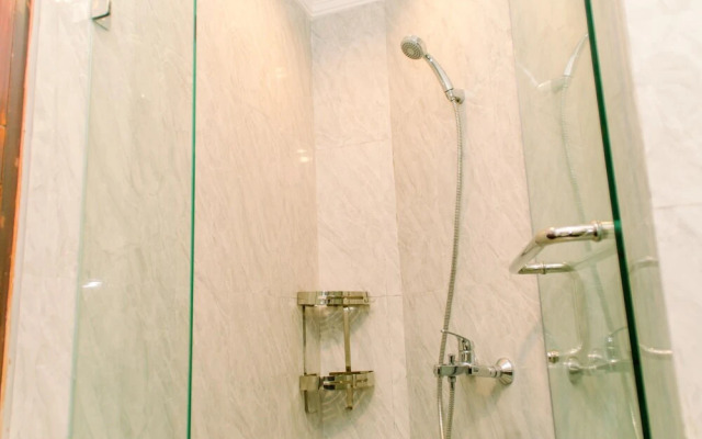 Comfortable And Homey 2Br At Mangga Dua Apartment