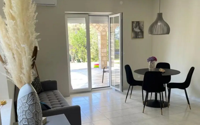 Aparthotel - VILLA JOVICIC