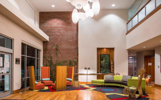 Hotel Indigo Columbus Architectural Center by IHG