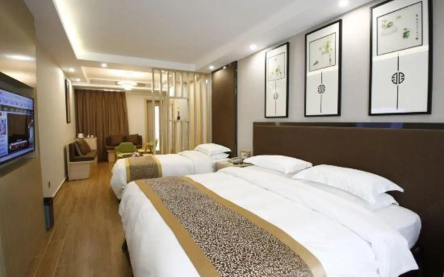 Jinhu Hotel
