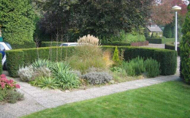 (left) Garden Suite in Villa near TUe and Centre