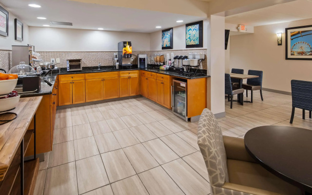 Best Western Atlantic City Beach Block