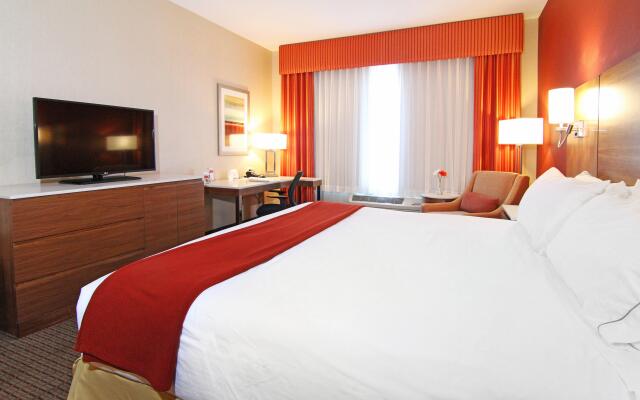 Holiday Inn Express & Suites Calgary NW - University Area, an IHG Hotel