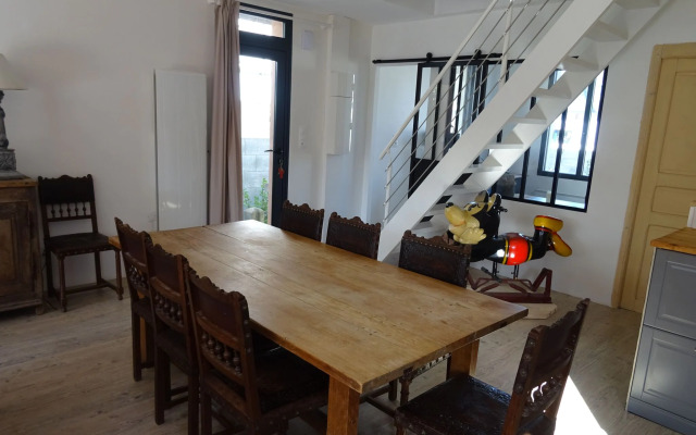 Comfortable Holiday Home 50 m From the sea