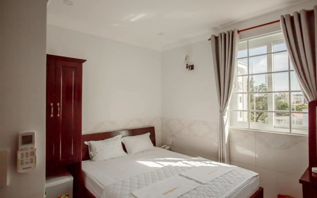 Phu Hong Hotel