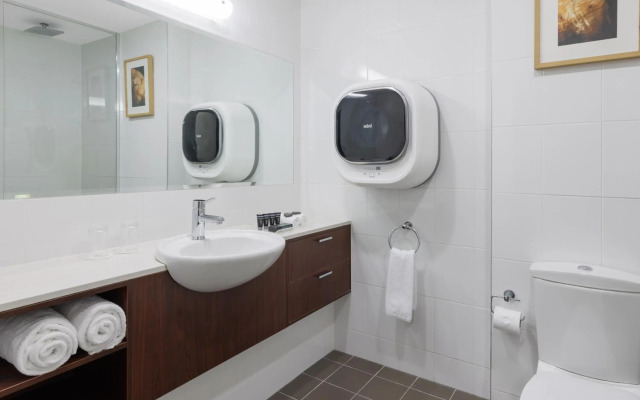 Amora Hotel Riverwalk Melbourne