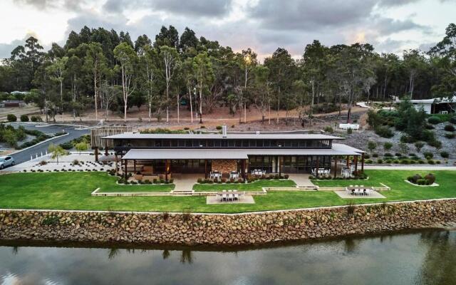 Eight Willows Retreat
