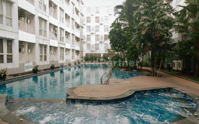 RedLiving Apartemen Skylounge Tamansari Vanez Room