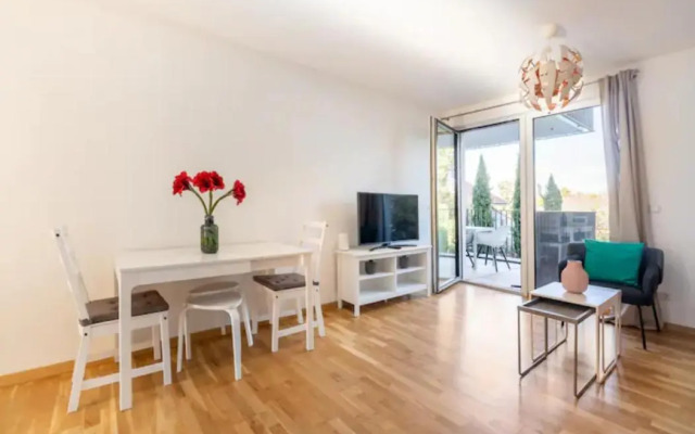 Near Lake Fully Furnished Beautiful Apartment