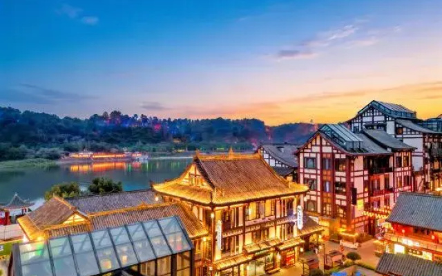 Qian qian mango tree hotel