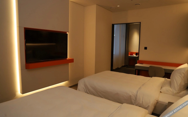 Ibis Hotel (Wanda Plaza, Hunjiang Street, Baishan)