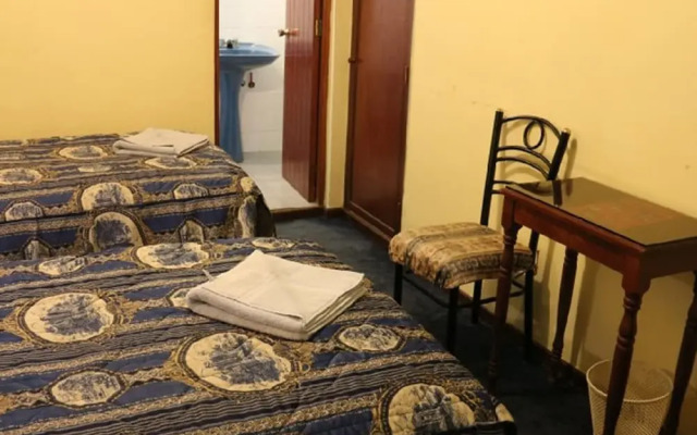 Hostal Alfredo's Palace