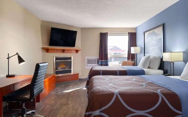 Super 8 Sherwood Park/Edmonton Area