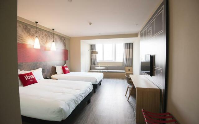 ibis Luoyang Baolong Square Hotel